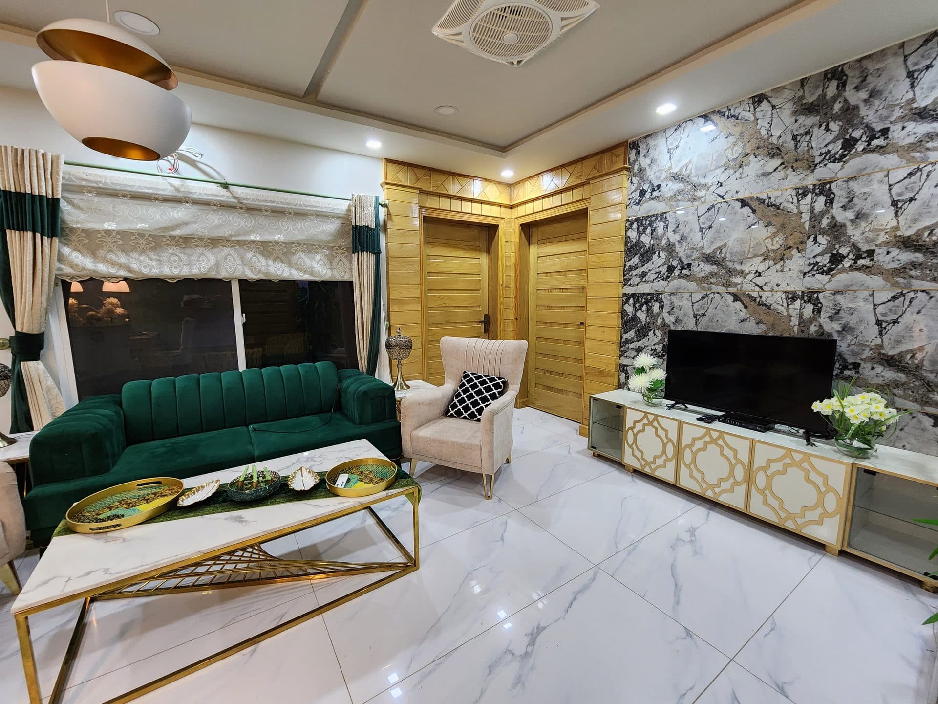 Lounge of The Prestige Suite, The Crib Murree — photo 3